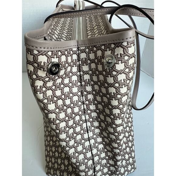 Kate Spade New York Large Spade Link Cream Beige Tote Hand and Shoulder Bag - Picture 5 of 10